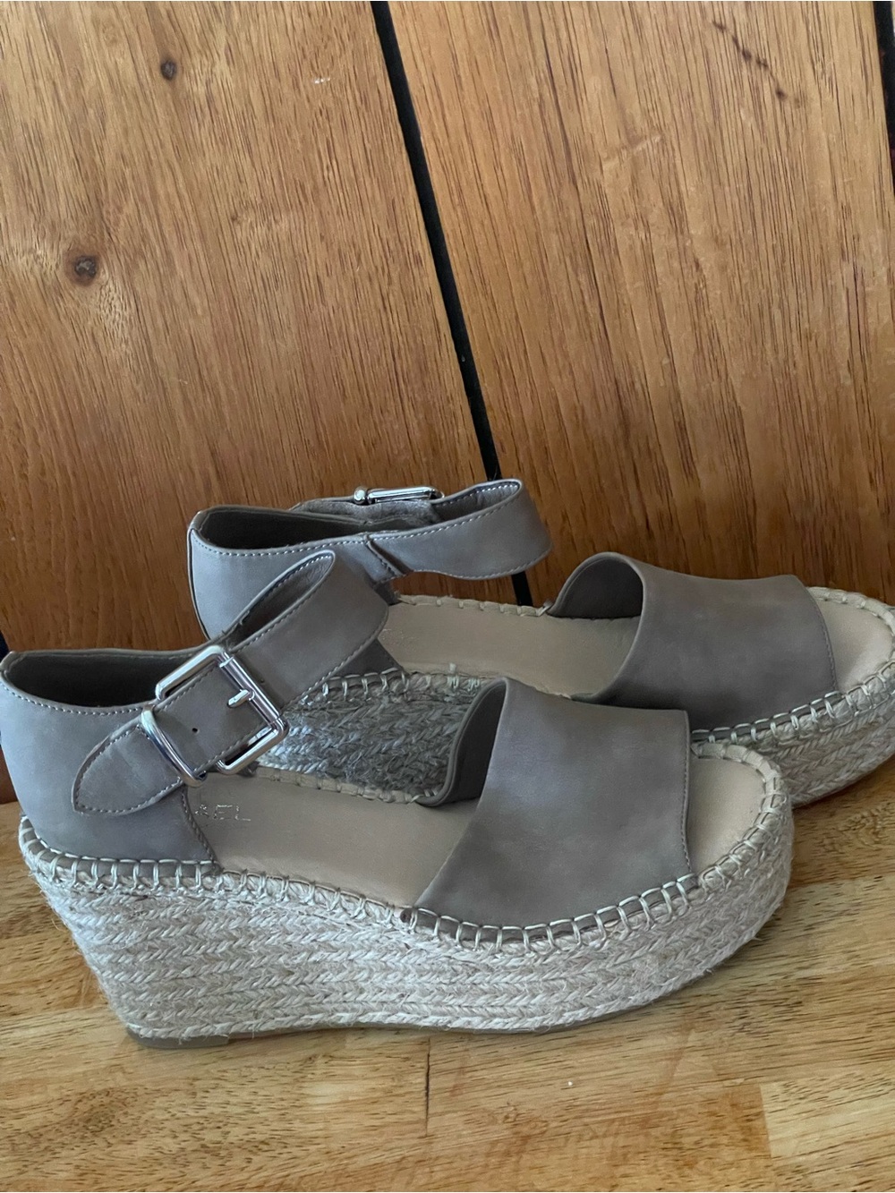 Michael Kors Espadrille Platform Wedges with easy Ankle Straps…size 10